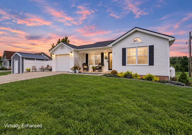 Photo 1 of Sale Pending at 204 Beechwood Dr, Berea, KY 40403 | MLS# 26023522 | Listing updated on 2026-09-07