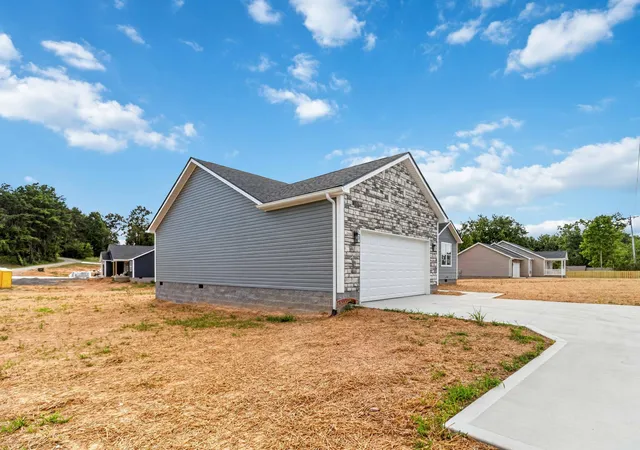 Photo 3 of Single family home for sale at 643 Pleasant View Rd, London, KY 40744 | MLS# 26022740 | Listing updated on 2026-08-27