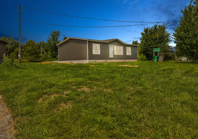 Photo 2 of Single family home for sale at 257 Sawmill Rd, Jeffersonville, KY 40337 | MLS# 26022648 | Listing updated on 2026-08-30