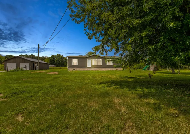 Photo 3 of Single family home for sale at 257 Sawmill Rd, Jeffersonville, KY 40337 | MLS# 26022648 | Listing updated on 2026-08-30