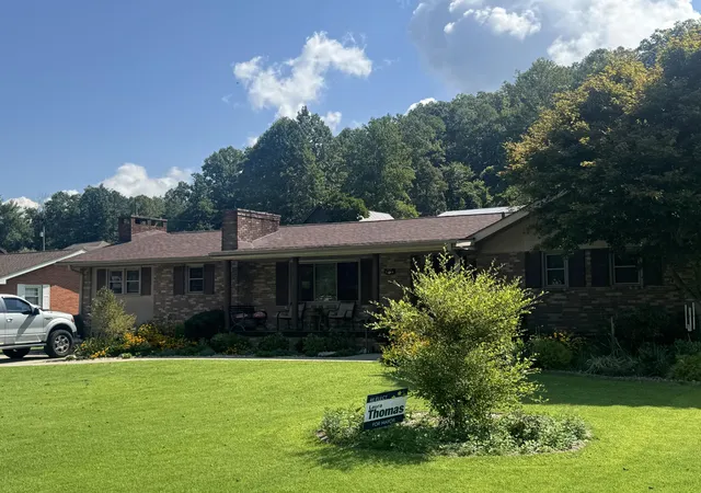Photo 3 of Single family home for sale at 748 Lakeside Dr, Jackson, KY 41339 | MLS# 26022666 | Listing updated on 2026-09-21
