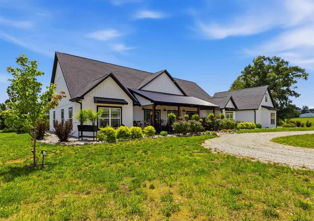 Photo 4 of Single family home for sale at 271 Bluegrass Meadows, Somerset, KY 42503 | MLS# 26022667 | Listing updated on 2026-09-21