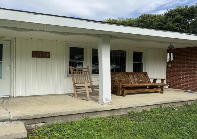 Photo 2 of Sale Pending at 4525 Hustonville Rd, Danville, KY 40422 | MLS# 26022680 | Listing updated on 2026-08-24