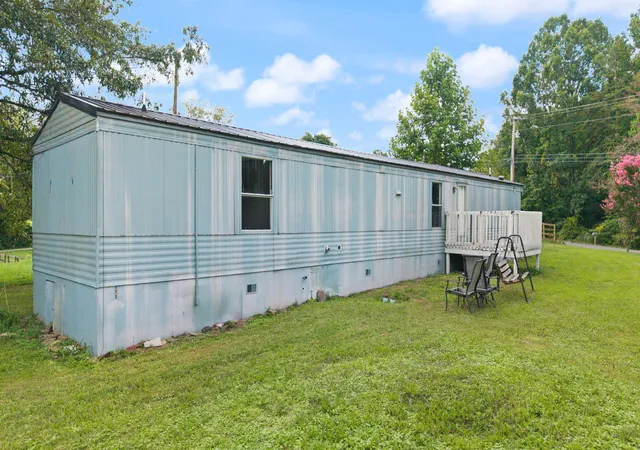 Photo 3 of Single family home for sale at 270 Hensley Rd, East Bernstadt, KY 40729 | MLS# 26022762 | Listing updated on 2026-09-22