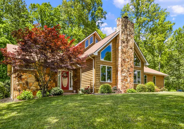Photo 2 of Sale Pending at 6330 W Laurel Rd, London, KY 40741 | MLS# 26022709 | Listing updated on 2026-10-15