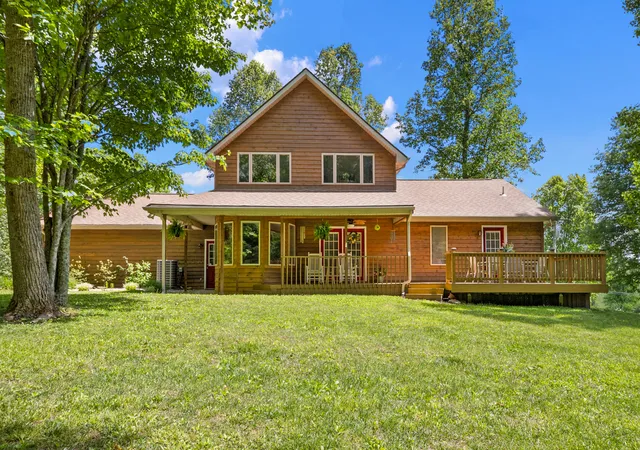 Photo 3 of Sale Pending at 6330 W Laurel Rd, London, KY 40741 | MLS# 26022709 | Listing updated on 2026-10-15