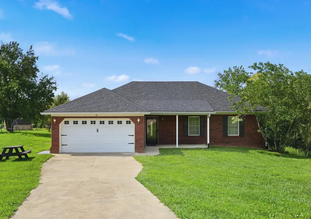 Photo 2 of Single family home for sale at 31 Chandler Wy, Lancaster, KY 40444 | MLS# 26022940 | Listing updated on 2026-09-15