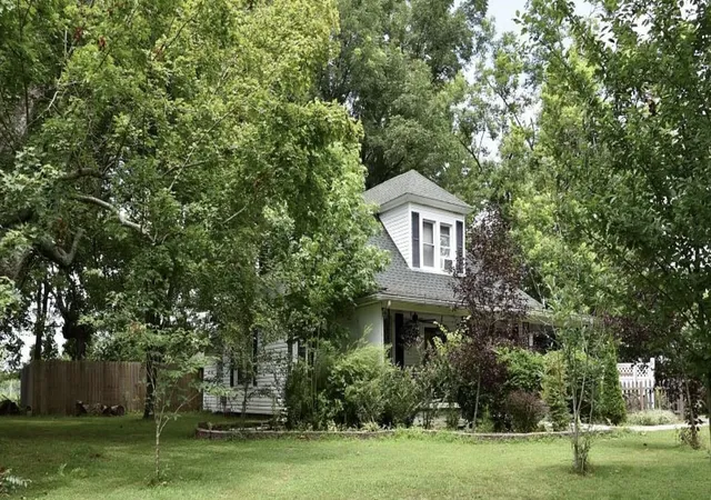 Photo 2 of Single family home for sale at 274 Brayboy Hadley, Cadiz, KY 42211 | MLS# 26022876 | Listing updated on 2026-09-04