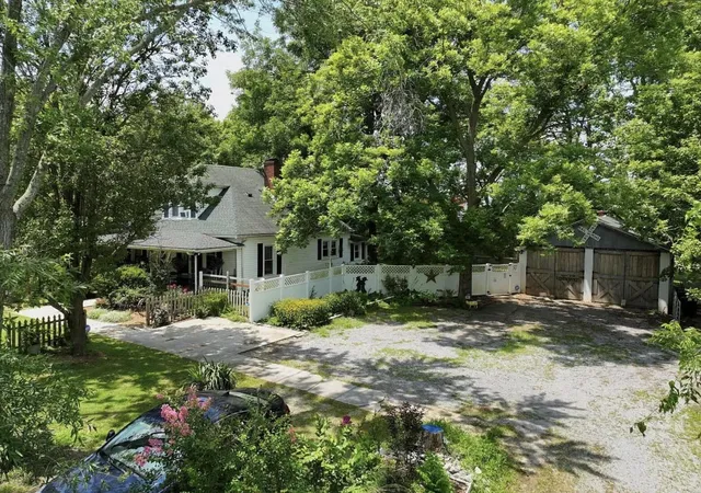 Photo 3 of Single family home for sale at 274 Brayboy Hadley, Cadiz, KY 42211 | MLS# 26022876 | Listing updated on 2026-09-20