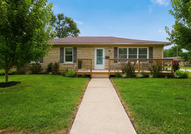 Photo 3 of Single family home for sale at 627 Greenbriar Dr, Harrodsburg, KY 40330 | MLS# 26022754 | Listing updated on 2026-10-04