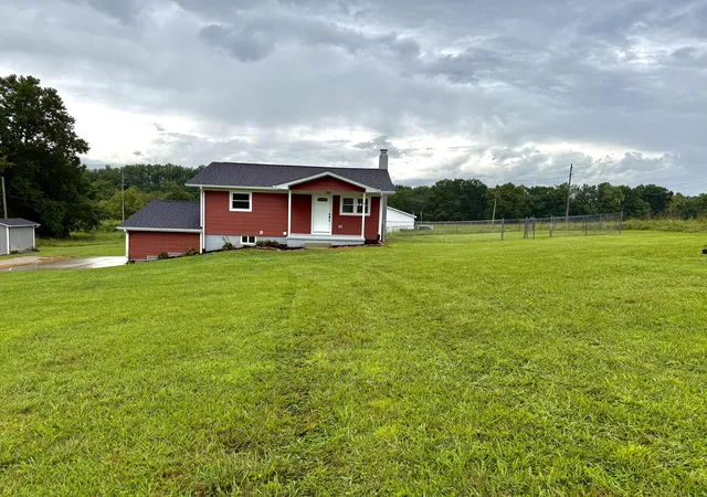 Photo 1 of Single family home for sale at 190 Alexander Rd, Somerset, KY 42503 | MLS# 26022755 | Listing updated on 2026-08-21