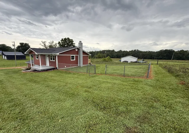 Photo 3 of Sale Pending at 190 Alexander Rd, Somerset, KY 42503 | MLS# 26022755 | Listing updated on 2026-10-08