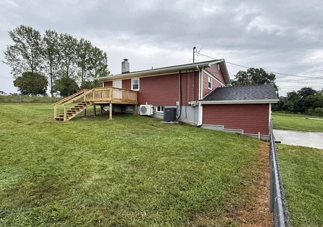 Photo 3 of Sale Pending at 190 Alexander Rd, Somerset, KY 42503 | MLS# 26022755 | Listing updated on 2026-10-08