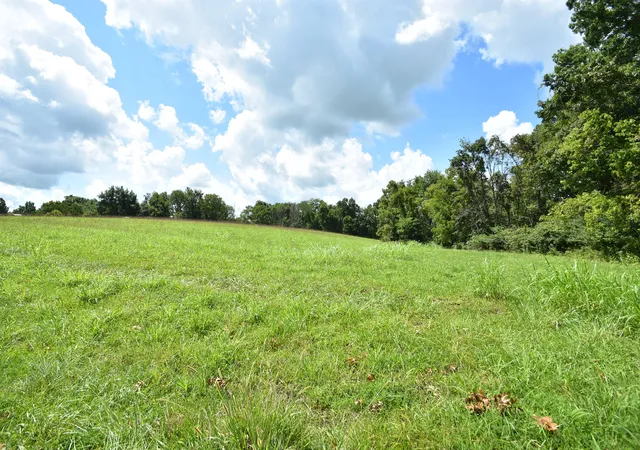 Photo 2 of Sale Pending at 900 A T Dean Rd, Harrodsburg, KY 40330 | MLS# 26022769 | Listing updated on 2026-09-05