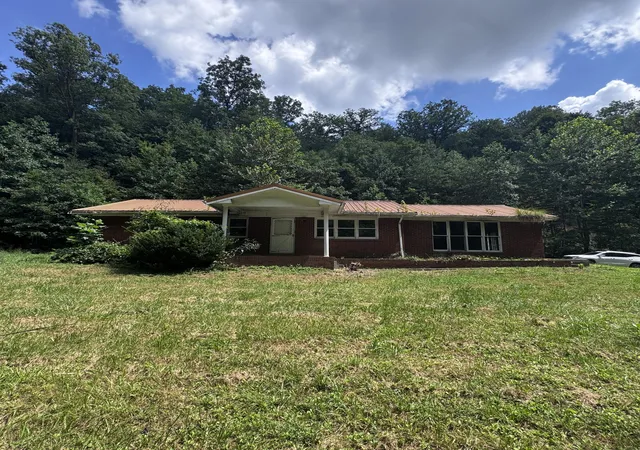 Photo 1 of Sale Pending at 2955 N Hwy 11, Manchester, KY 40962 | MLS# 26022869 | Listing updated on 2026-08-30