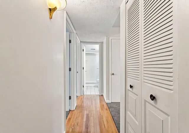 Listing Photo 4 - Condo for sale in building located at 1310 Louisville Rd, Frankfort, KY 40601 - Unit #11