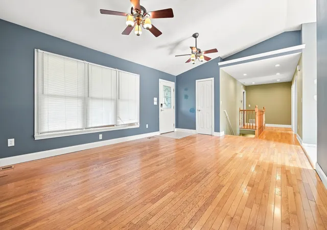 Photo 3 of Sale Pending at 105 Weslyn Wy, Nicholasville, KY 40356 | MLS# 26023272 | Listing updated on 2026-08-31