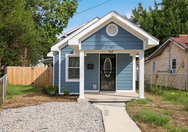 Photo 1 of Sale Pending at 423 Roosevelt Blvd, Lexington, KY 40508 | MLS# 26022864 | Listing updated on 2026-08-26
