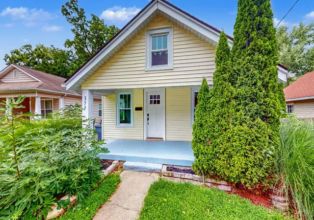 Photo 1 of Single family home for sale at 377 Preston Ave, Lexington, KY 40502 | MLS# 26022786 | Listing updated on 2026-09-13