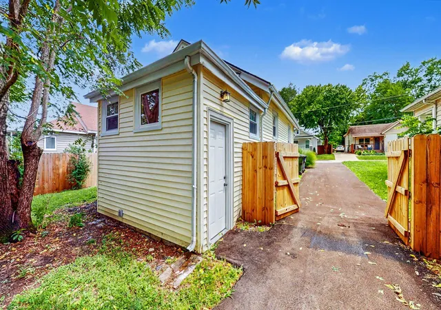 Photo 2 of Single family home for sale at 377 Preston Ave, Lexington, KY 40502 | MLS# 26022786 | Listing updated on 2026-09-13