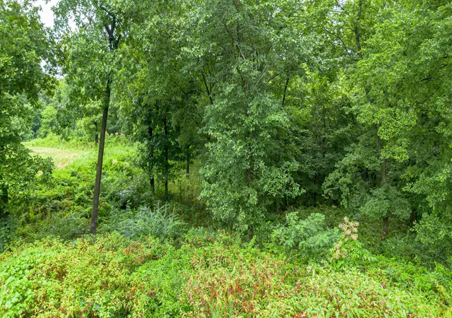 Photo 16 of Sale Pending at 955 Lovelaceville Florence Station Rd, Paducah, KY 42003 | MLS# 26023080 | Listing updated on 2026-08-26