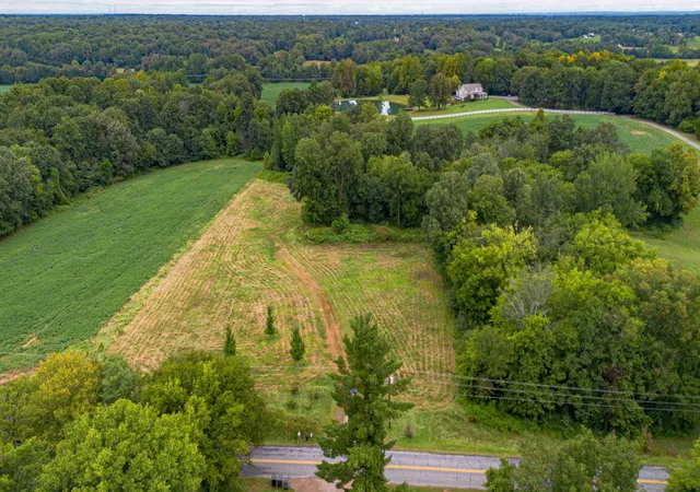 Photo 1 of Sale Pending at 955 Lovelaceville Florence Station Rd, Paducah, KY 42003 | MLS# 26023080 | Listing updated on 2026-08-26
