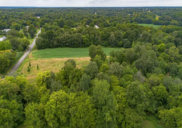 Photo 2 of Sale Pending at 955 Lovelaceville Florence Station Rd, Paducah, KY 42003 | MLS# 26023080 | Listing updated on 2026-08-26