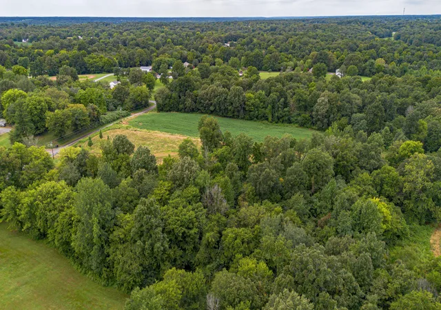 Photo 3 of Sale Pending at 955 Lovelaceville Florence Station Rd, Paducah, KY 42003 | MLS# 26023080 | Listing updated on 2026-08-26