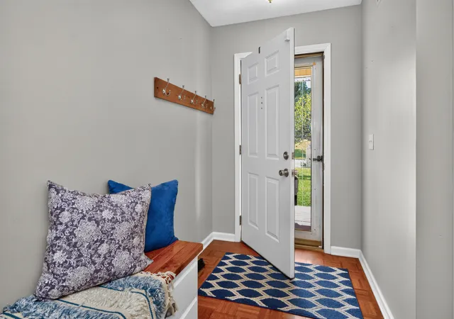 Photo 3 of Sale Pending at 204 Lindsey Ct, Winchester, KY 40391 | MLS# 26023105 | Listing updated on 2026-09-21