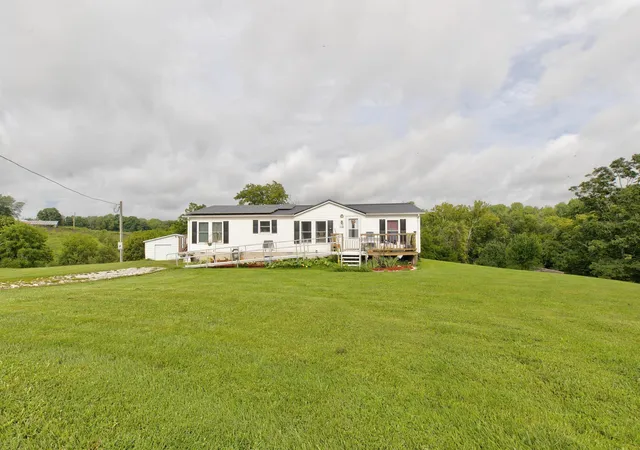 Photo 2 of Single family home for sale at 164 Summer Ridge Rd, Mt Sterling, KY 40353 | MLS# 26022816 | Listing updated on 2026-09-11