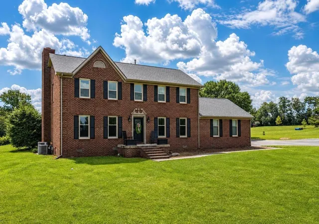 Photo 1 of Sale Pending at 364 Northland Dr, Paris, KY 40361 | MLS# 26022855 | Listing updated on 2026-09-04