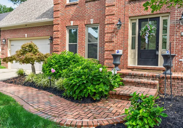 Photo 1 of Single family home for sale at 1237 Sherborne Pl, Lexington, KY 40509 | MLS# 26022826 | Listing updated on 2026-10-08