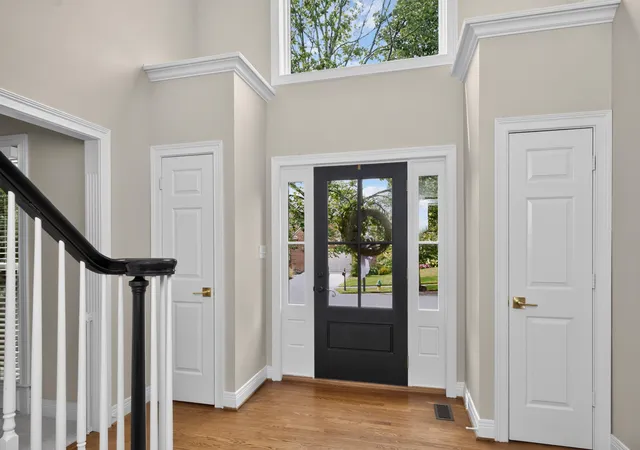 Photo 3 of Single family home for sale at 1237 Sherborne Pl, Lexington, KY 40509 | MLS# 26022826 | Listing updated on 2026-10-08