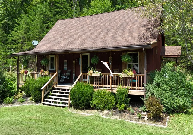Photo 1 of Single family home for sale at 458 Pendleton Branch Rd, Olympia, KY 40358 | MLS# 26023017 | Listing updated on 2026-10-13
