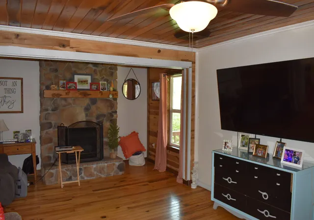 Photo 4 of Single family home for sale at 458 Pendleton Branch Rd, Olympia, KY 40358 | MLS# 26023017 | Listing updated on 2026-10-13