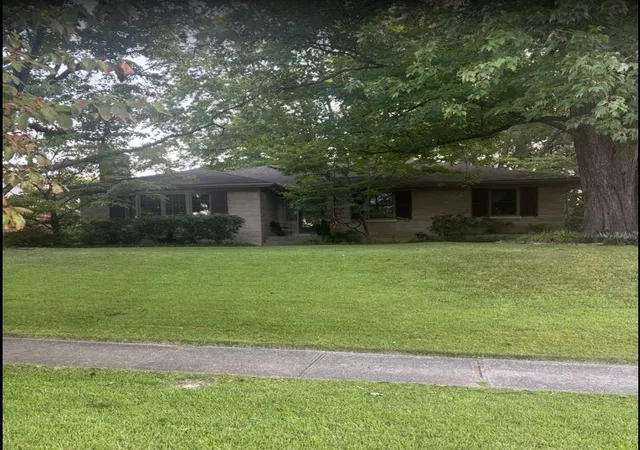 Photo 2 of Single family home for sale at 317 Greenbriar Rd, Lexington, KY 40503 | MLS# 26022818 | Listing updated on 2026-08-28