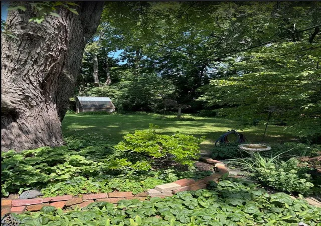 Photo 3 of Single family home for sale at 317 Greenbriar Rd, Lexington, KY 40503 | MLS# 26022818 | Listing updated on 2026-08-28