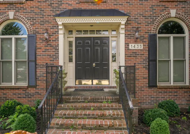 Photo 2 of Sale Pending at 1435 Sugar Maple Ln, Lexington, KY 40511 | MLS# 26022923 | Listing updated on 2026-10-13