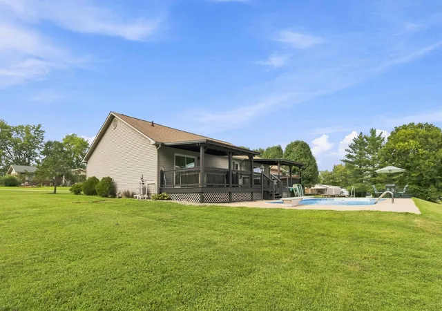Photo 4 of Single family home for sale at 106 Standau Rd, London, KY 40744 | MLS# 26022875 | Listing updated on 2026-10-05
