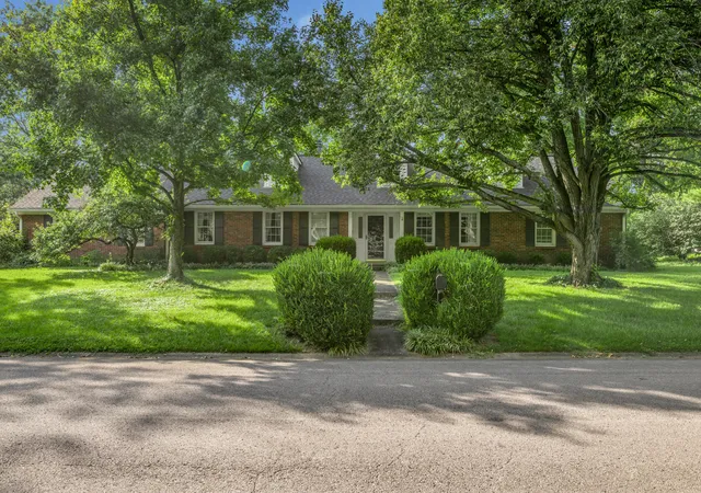 Photo 2 of Sale Pending at 2153 Island Dr, Lexington, KY 40502 | MLS# 26023197 | Listing updated on 2026-09-09