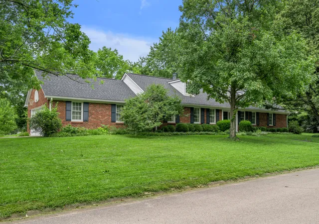Photo 3 of Sale Pending at 2153 Island Dr, Lexington, KY 40502 | MLS# 26023197 | Listing updated on 2026-09-09