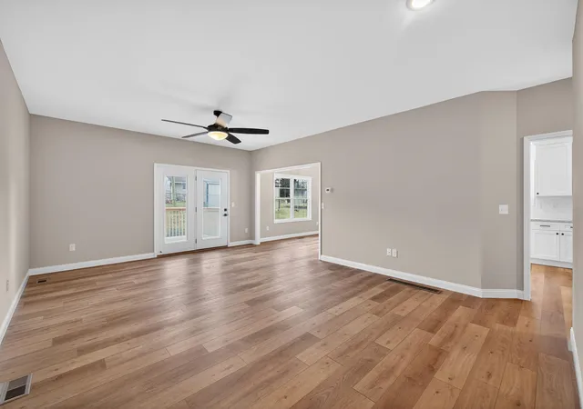 Photo 3 of Single family home for sale at 206 Jett Dr, Winchester, KY 40391 | MLS# 26022825 | Listing updated on 2026-08-21