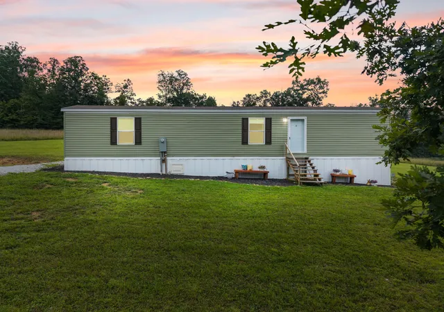 Photo 1 of Sale Pending at 102 Old Orchard Cemetery Rd, Beattyville, KY 41311 | MLS# 26023191 | Listing updated on 2026-08-25