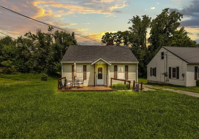 Photo 1 of Single family home for sale at 105 Cowden Ct, Lancaster, KY 40444 | MLS# 26022841 | Listing updated on 2026-09-09