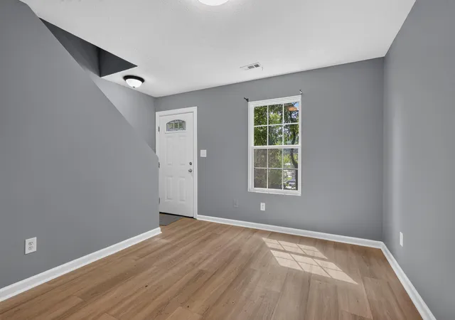 Photo 2 of Multi family home for sale at 144 146 Montgomery Ave, Frankfort, KY 40601 | MLS# 26023171 | Listing updated on 2026-09-13
