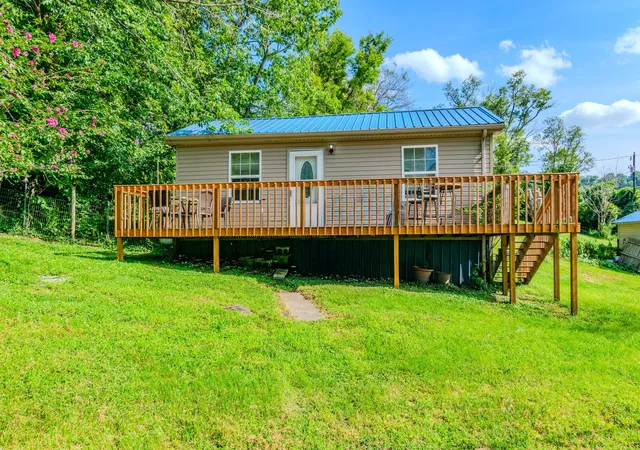 Photo 1 of Single family home for sale at 3208 Ford Hampton Rd, Winchester, KY 40391 | MLS# 26023193 | Listing updated on 2026-08-28