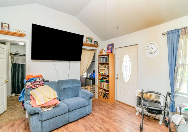 Photo 4 of Single family home for sale at 3208 Ford Hampton Rd, Winchester, KY 40391 | MLS# 26023193 | Listing updated on 2026-08-28