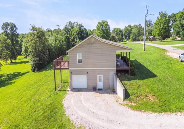 Photo 3 of Single family home for sale at 63 Meade Ln, Eubank, KY 42567 | MLS# 26022887 | Listing updated on 2026-08-24