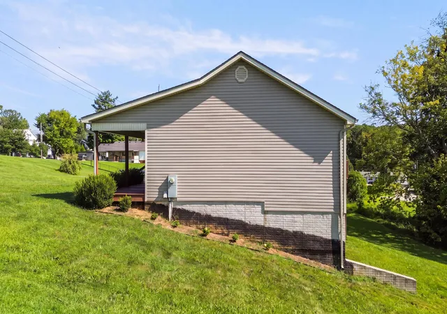 Photo 4 of Single family home for sale at 63 Meade Ln, Eubank, KY 42567 | MLS# 26022887 | Listing updated on 2026-08-24