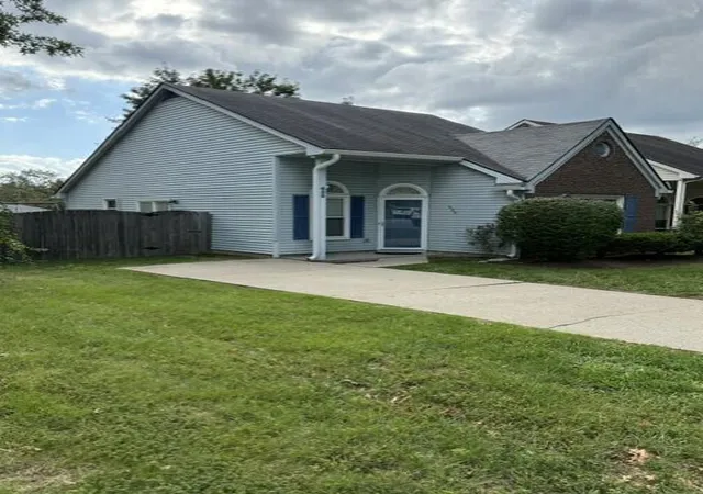 Photo 2 of Single family home for sale at 620 Princeton Cir, Lexington, KY 40517 | MLS# 26022942 | Listing updated on 2026-08-22